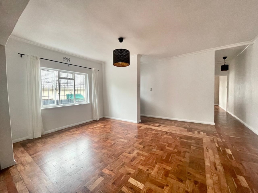 2 Bedroom Property for Sale in Vredehoek Western Cape